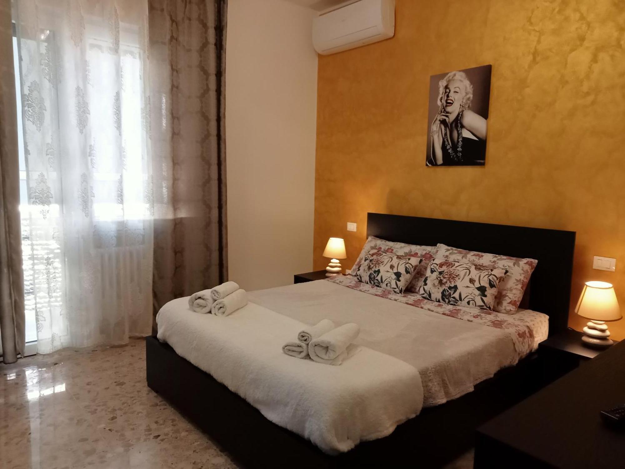 Luna House Montesilvano Bagian luar foto