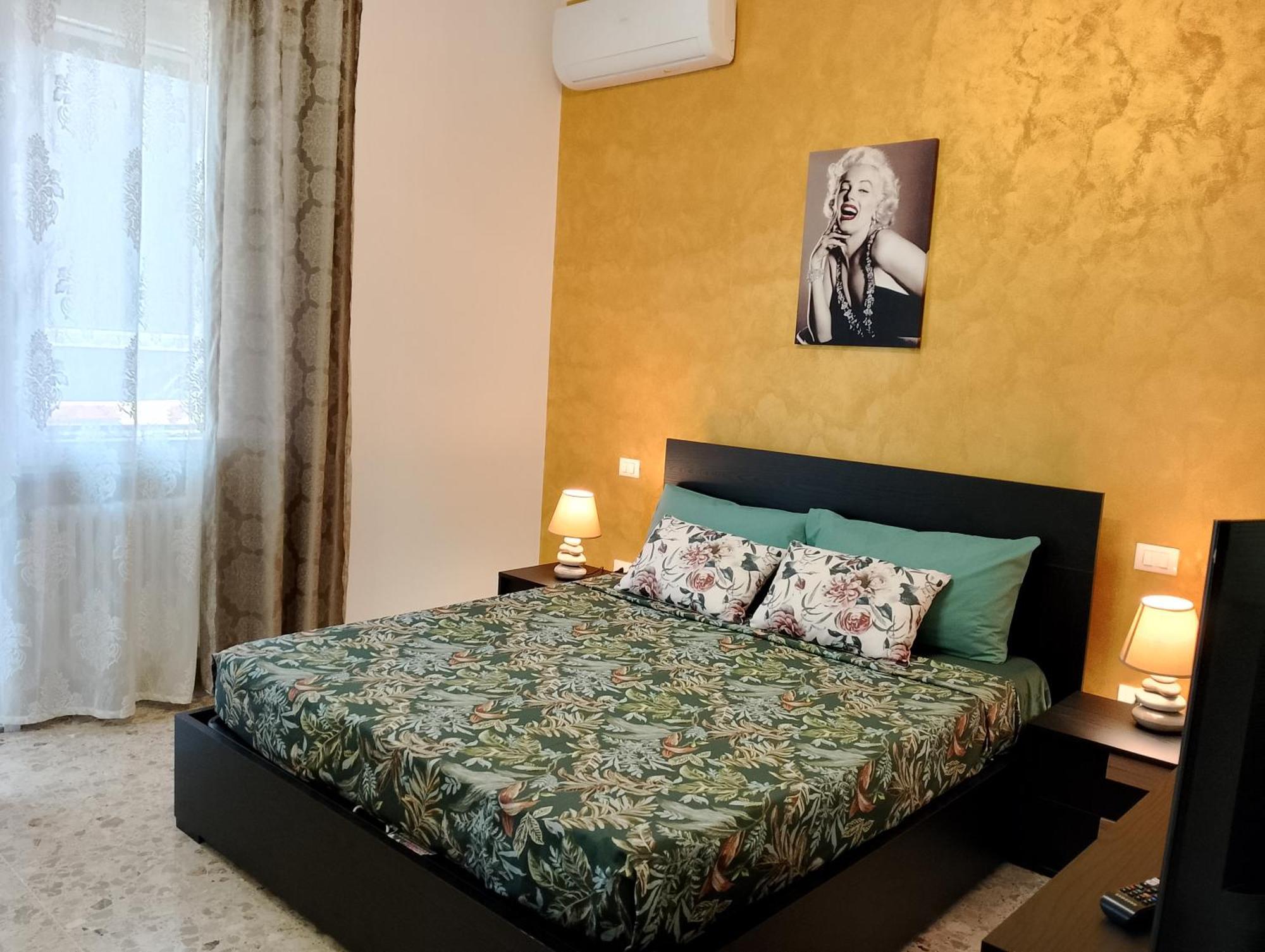 Luna House Montesilvano Bagian luar foto